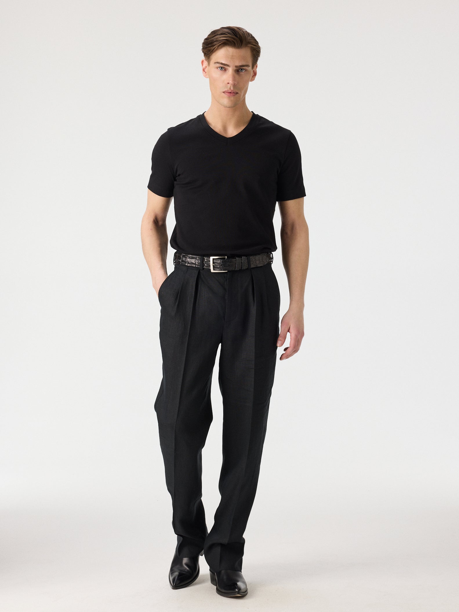 Pleated Linen Trousers