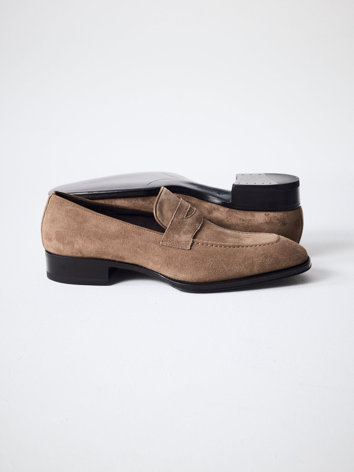 Suede Penny Loafers in Taupe – Hartlino