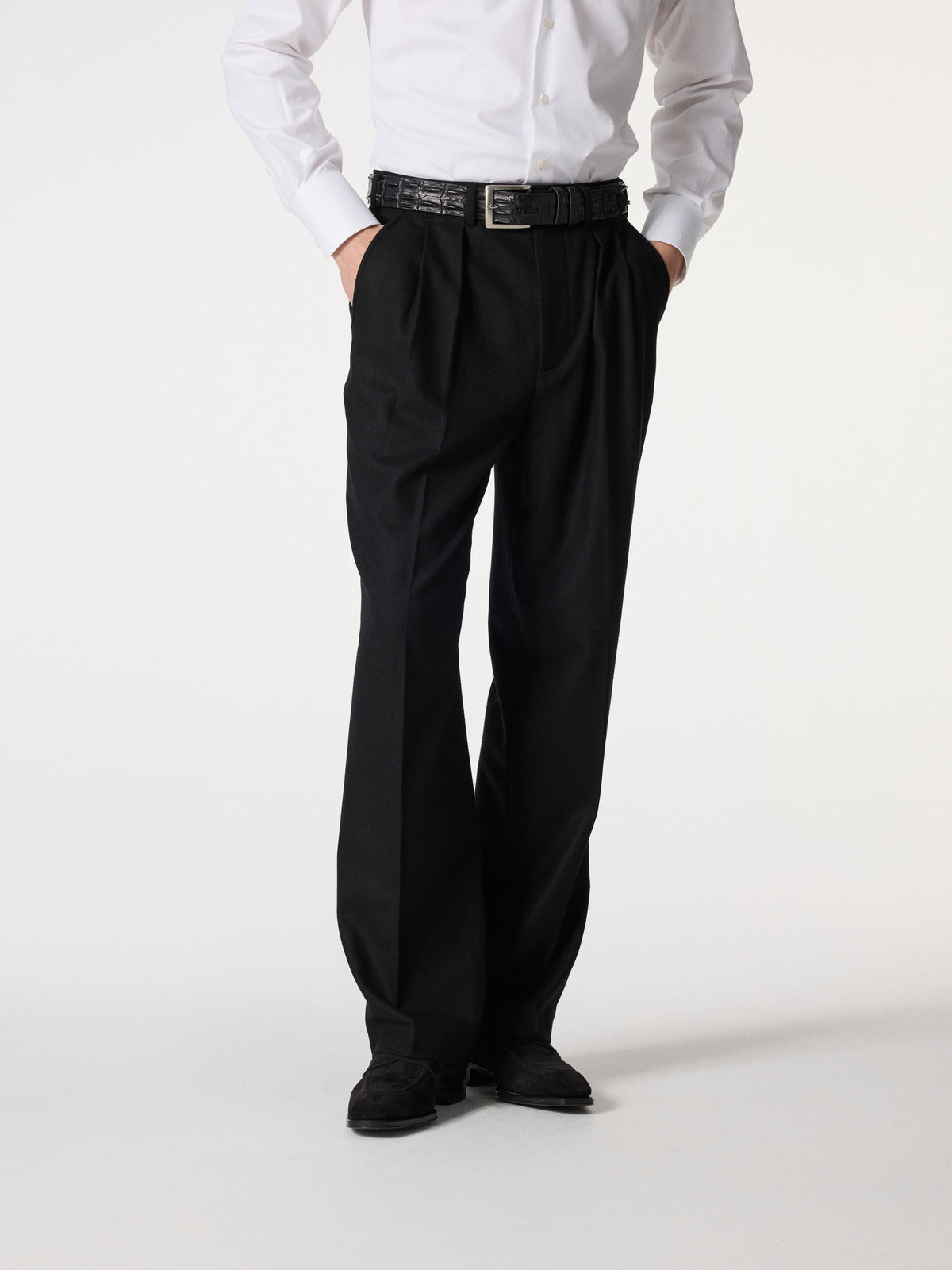 Pleated Wool Trousers in Black – Hartlino, image 2