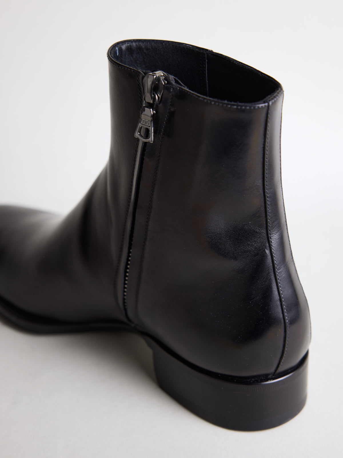 Leather Zip Ankle Boots in Black – Hartlino, side zip detail