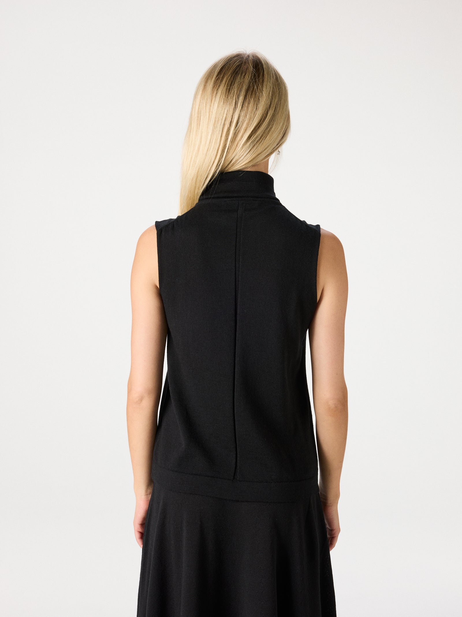 Fine Knit Turtleneck Top