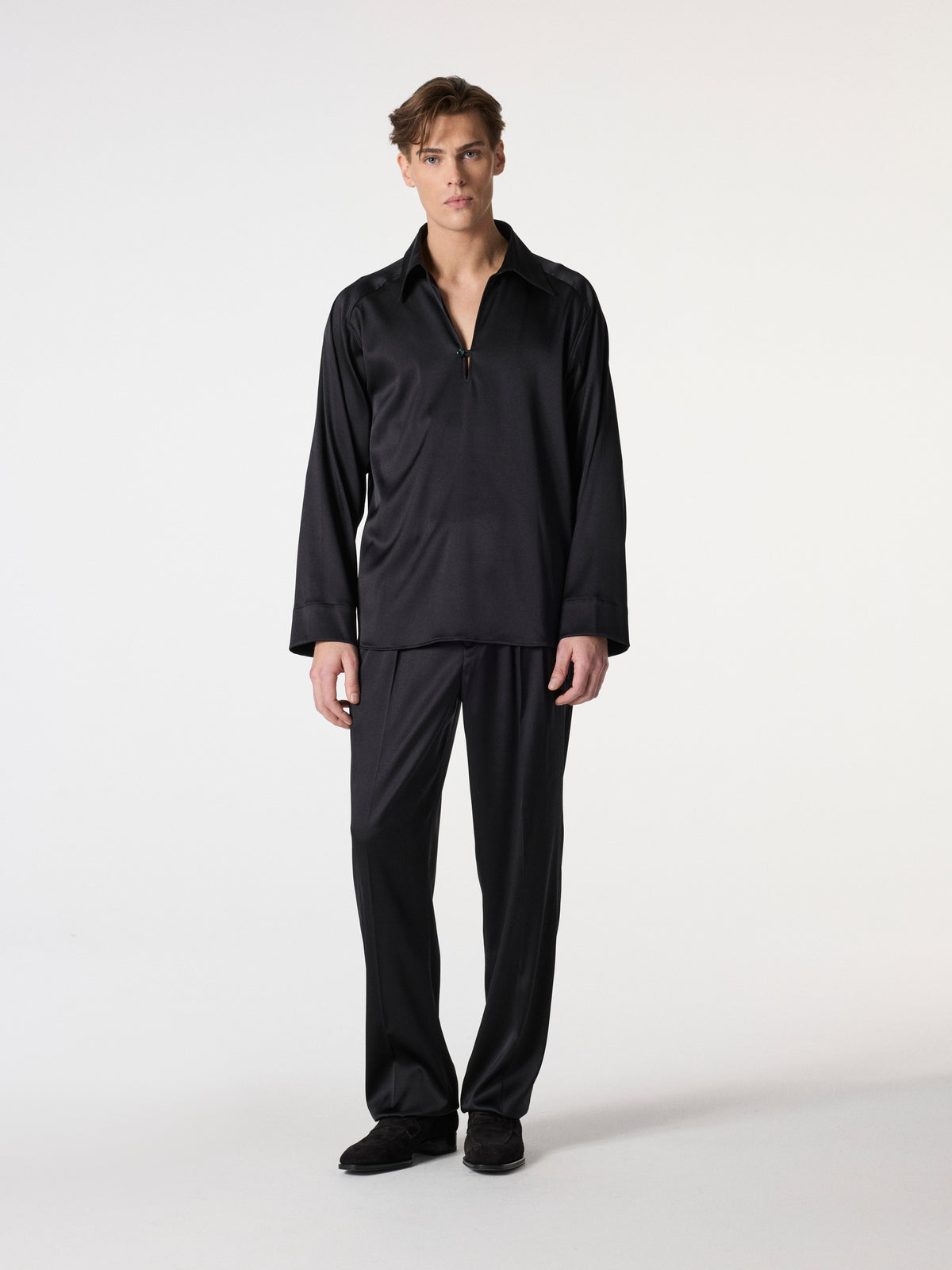 Silk Pleated Trousers in Black – Hartlino
