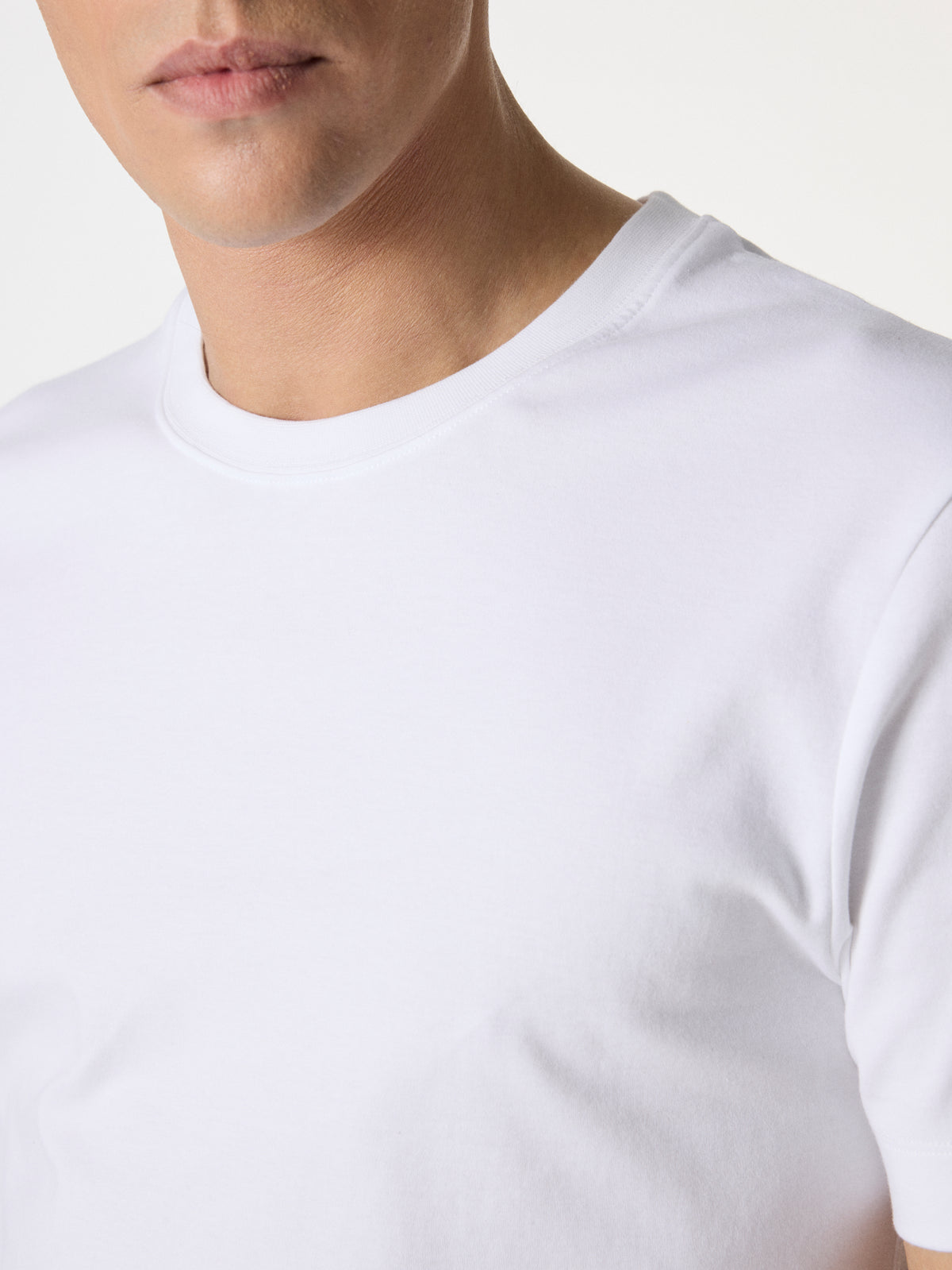 Premium Cotton T-Shirt in Crisp White – Hartlino, image 3